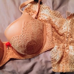Victoria Secrets Bra & Panties